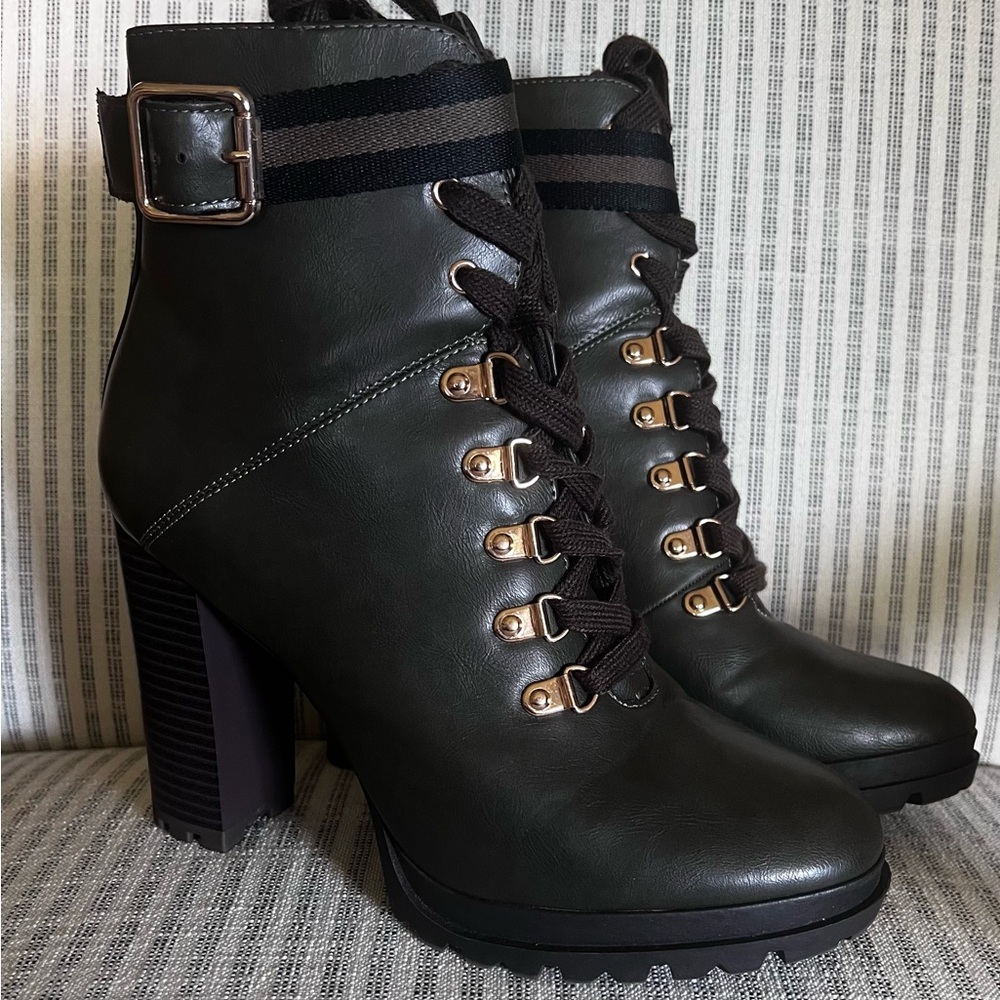 EUC Women’s JustFab Ribonea Heeled Boot, Olive Green, 9